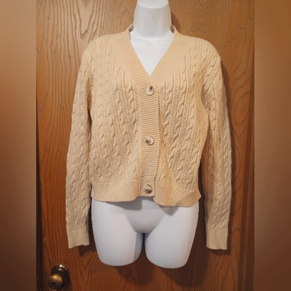 NWOT medium button front cable knit cardigan sweater
